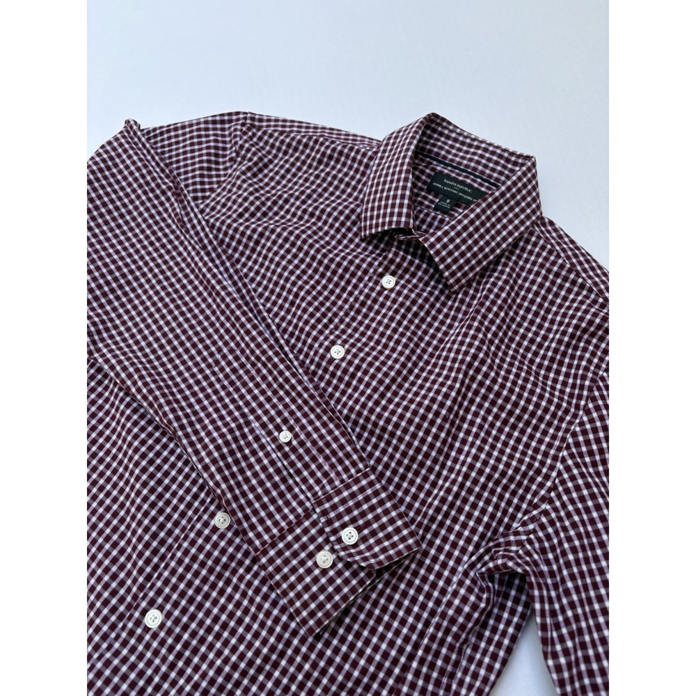 Banana Republic Men's Wrinkle Resistant Untucked Check Shirt Maroon Cotton Small